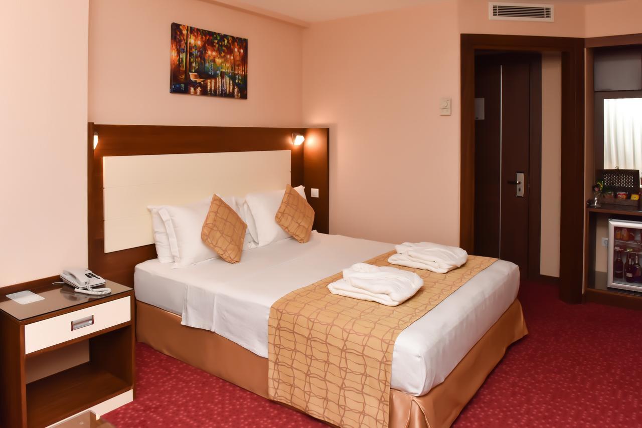 Ozgobek Ronesans Hotel De Luxe Uşak Exteriér fotografie