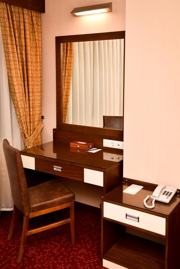 Ozgobek Ronesans Hotel De Luxe Uşak Exteriér fotografie