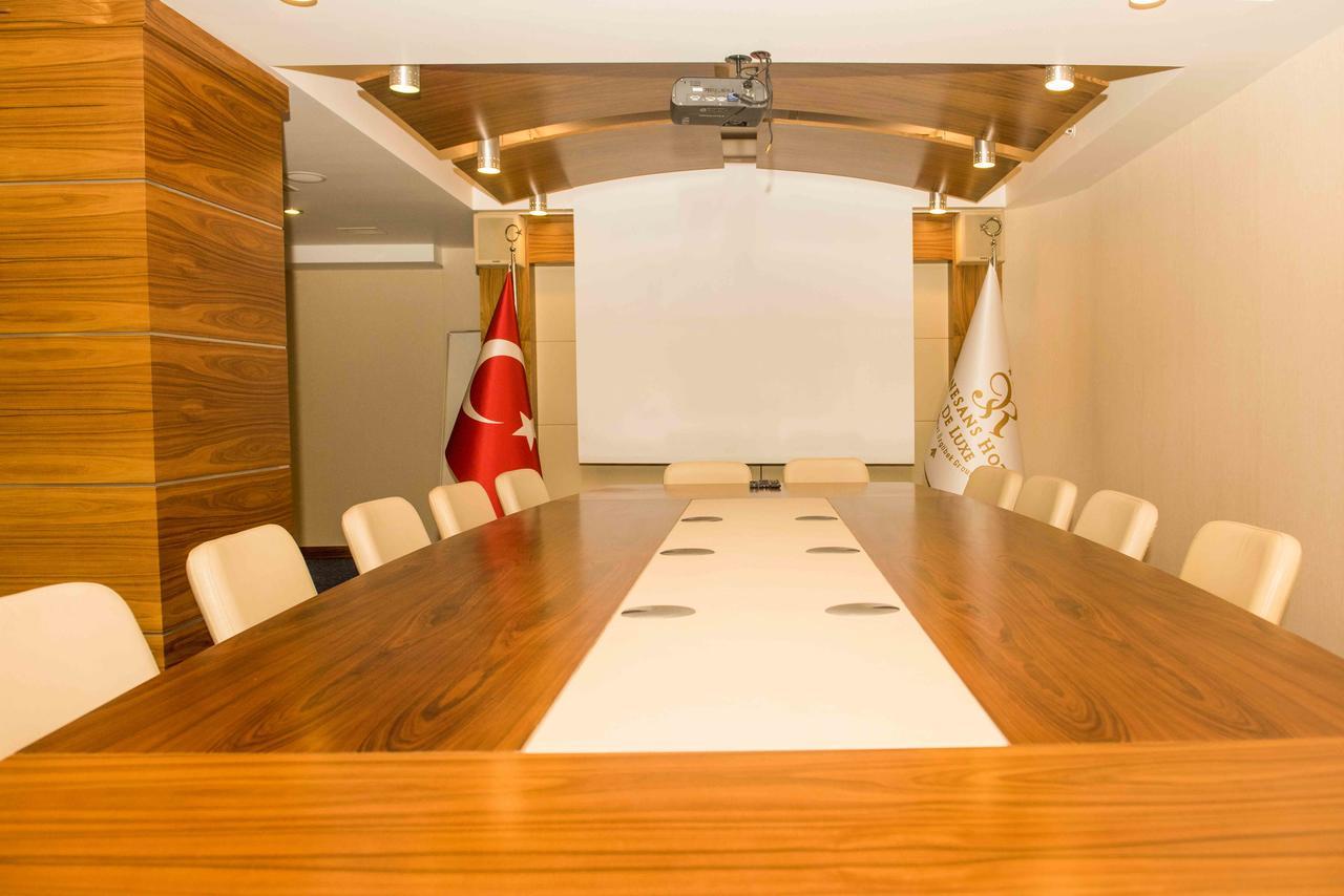 Ozgobek Ronesans Hotel De Luxe Uşak Exteriér fotografie