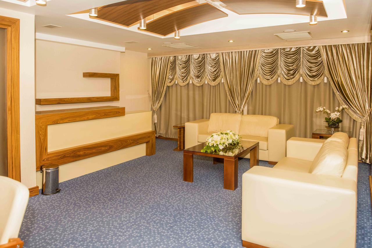 Ozgobek Ronesans Hotel De Luxe Uşak Exteriér fotografie